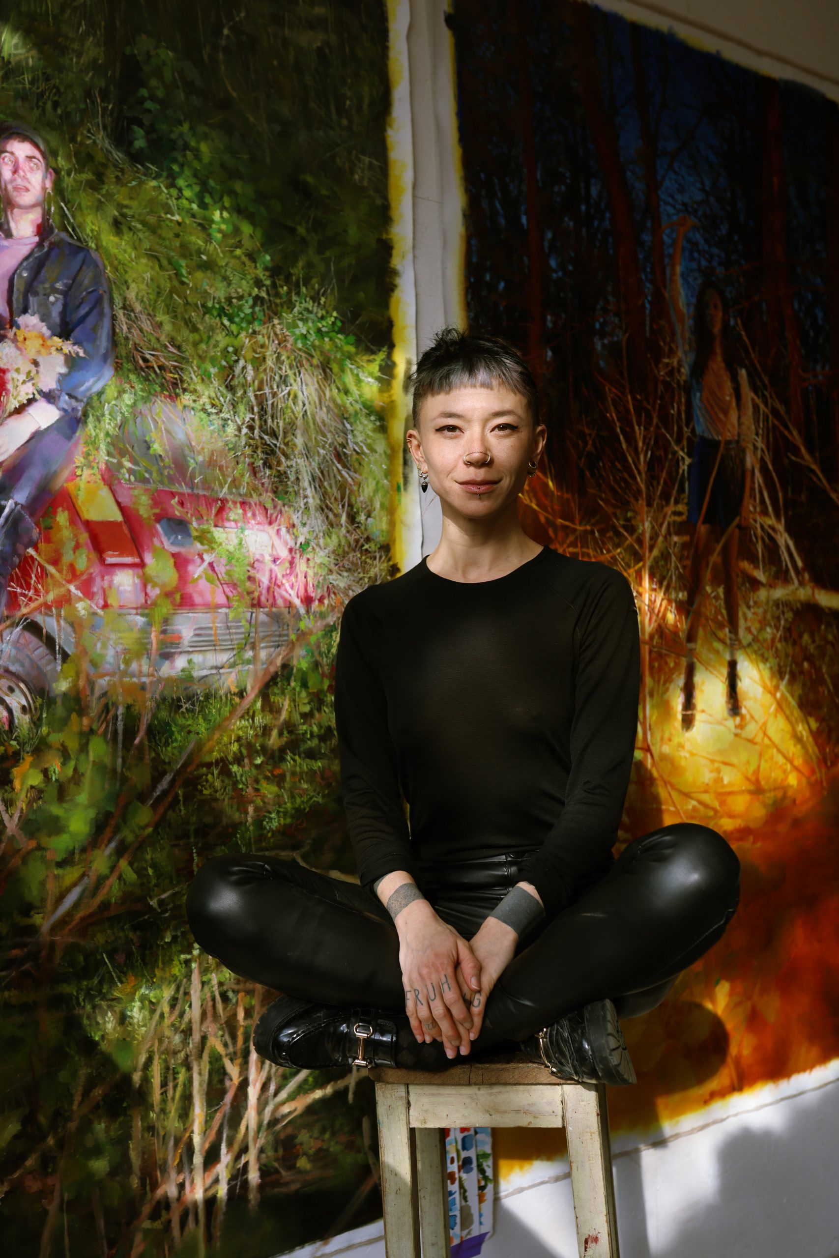 Rouge Hartley dans son atelier.