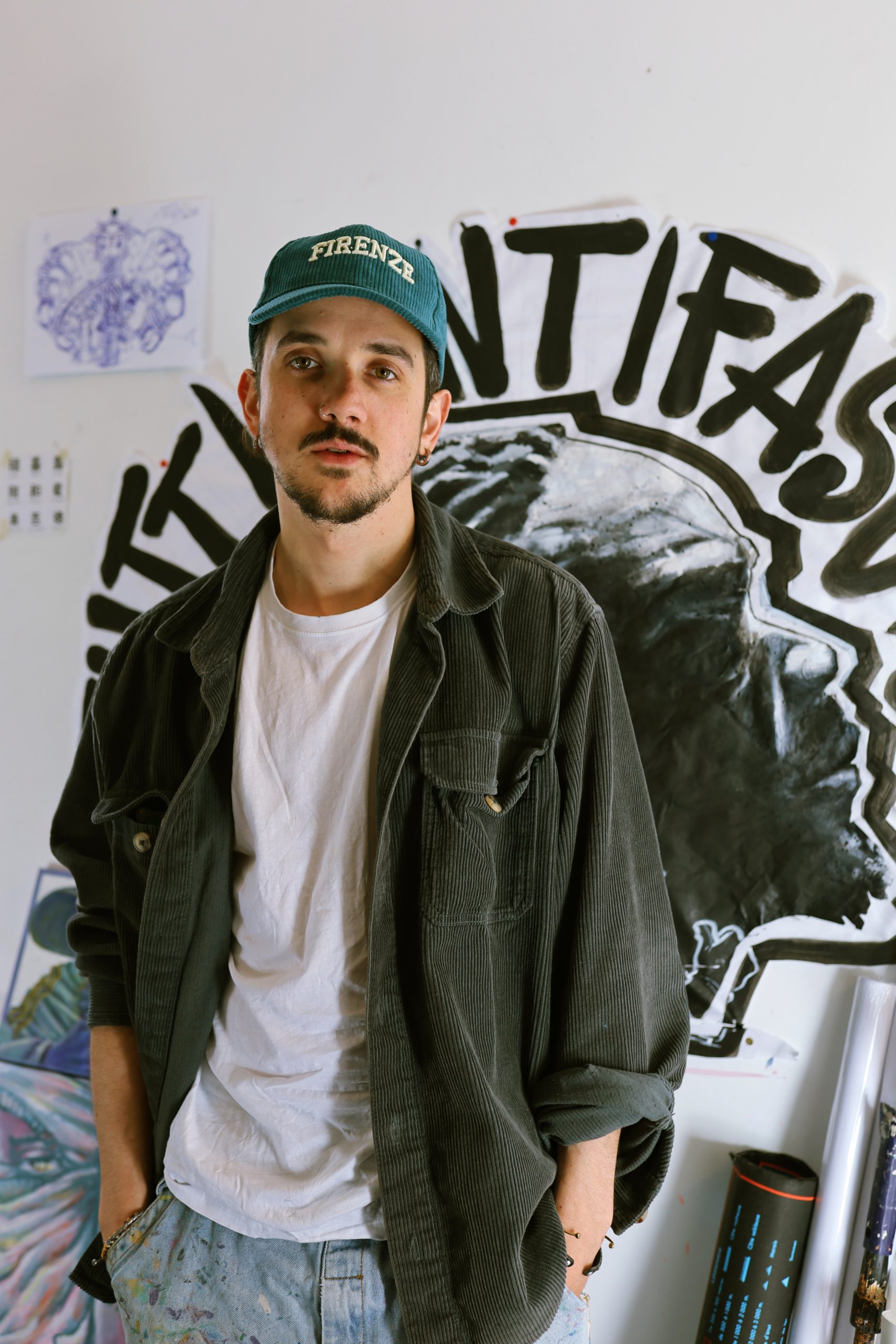 Meta Arte dans son atelier.